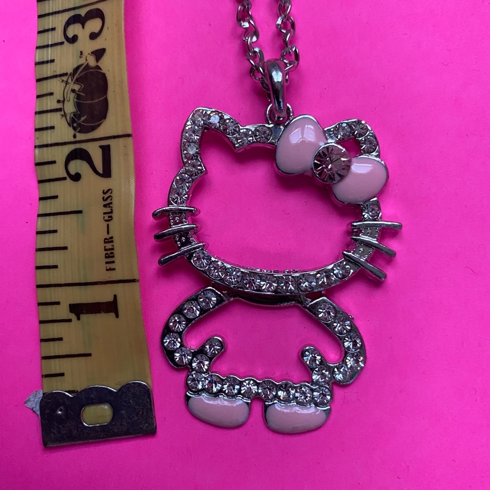 🌸Hello Kitty Figure Rhinestones Necklace Chain🌸 - Picture 2 of 7
